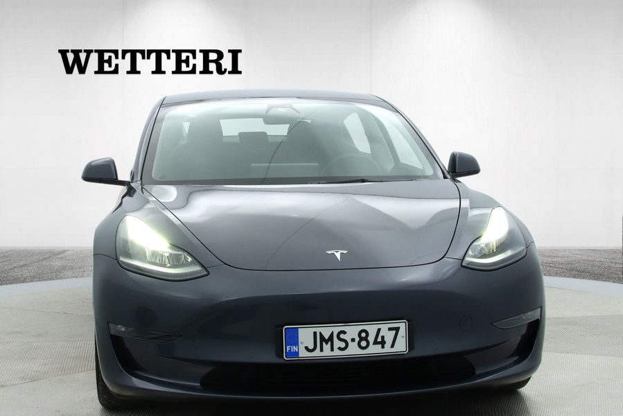 Tesla Model 3 vaihtoauto