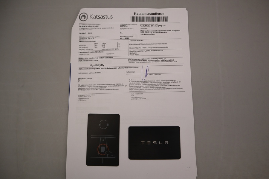 Tesla Model 3 vaihtoauto