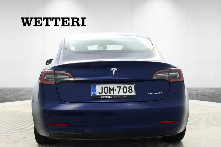 Tesla Model 3 vaihtoauto