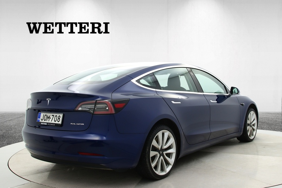 Tesla Model 3 vaihtoauto