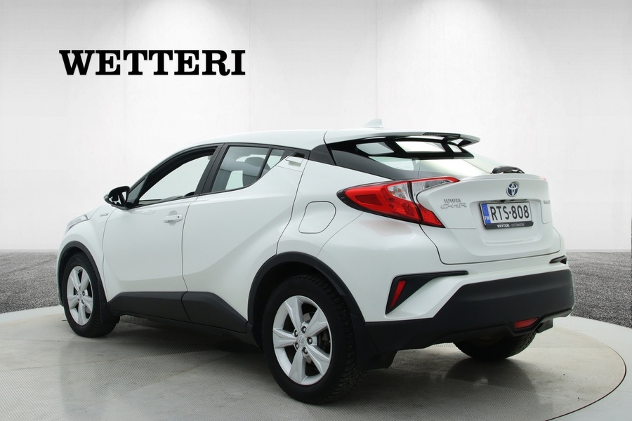 Toyota C-HR vaihtoauto