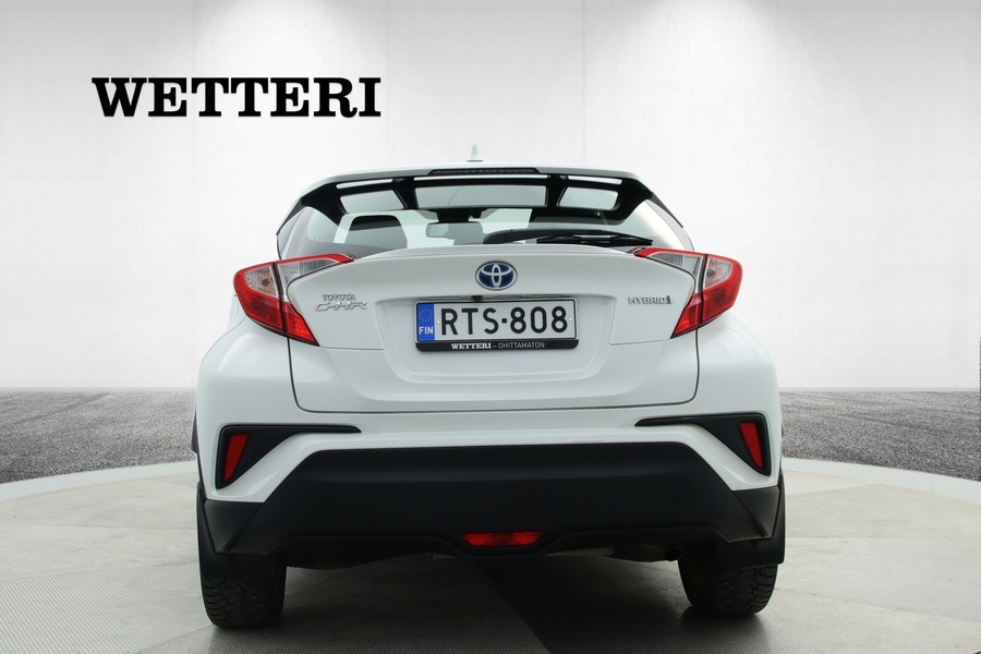 Toyota C-HR vaihtoauto