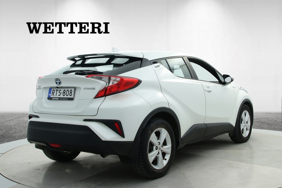 Toyota C-HR vaihtoauto