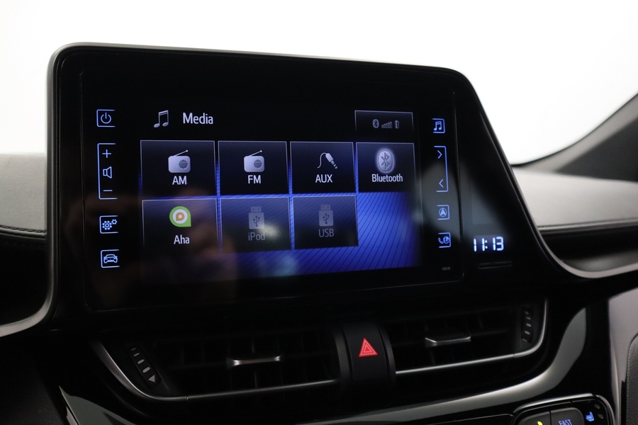 Toyota C-HR vaihtoauto