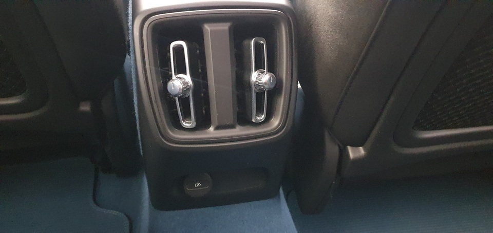 Volvo C40 vaihtoauto