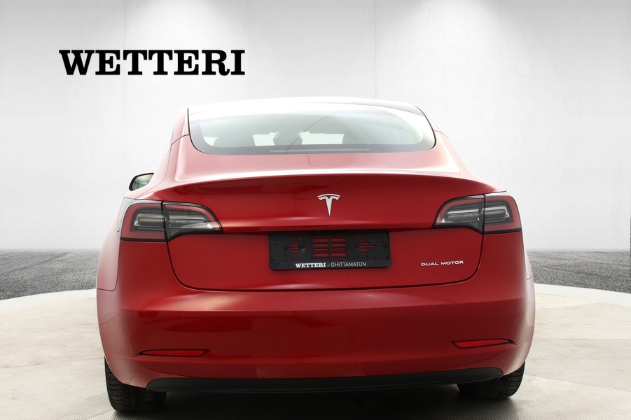 Tesla Model 3 vaihtoauto