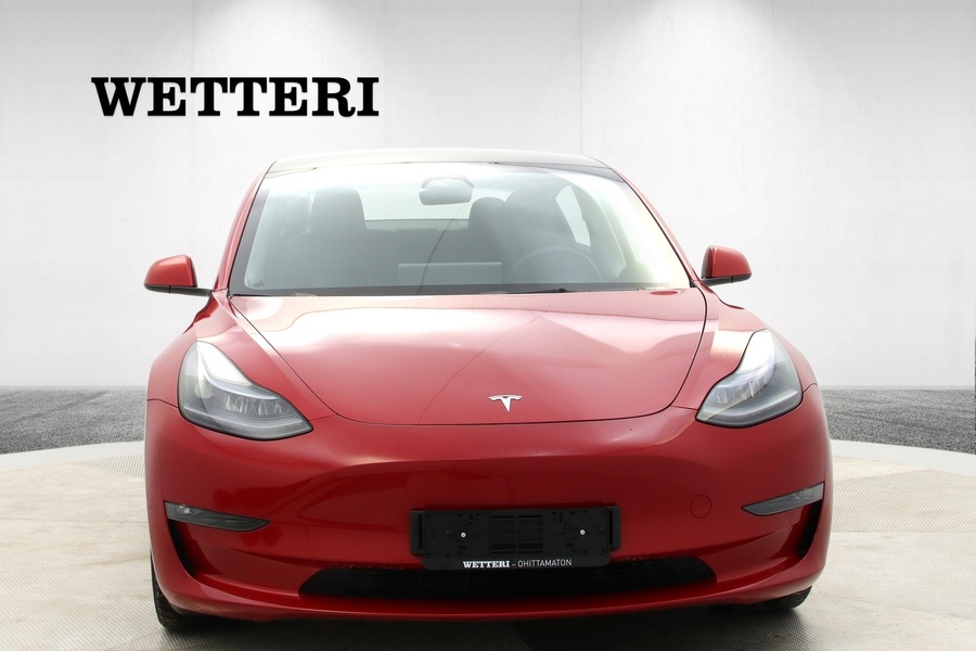 Tesla Model 3 vaihtoauto