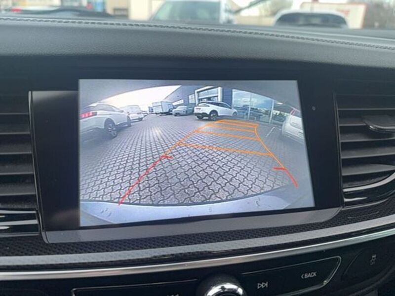 Opel Insignia vaihtoauto