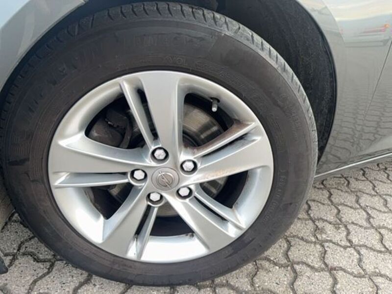 Opel Insignia vaihtoauto