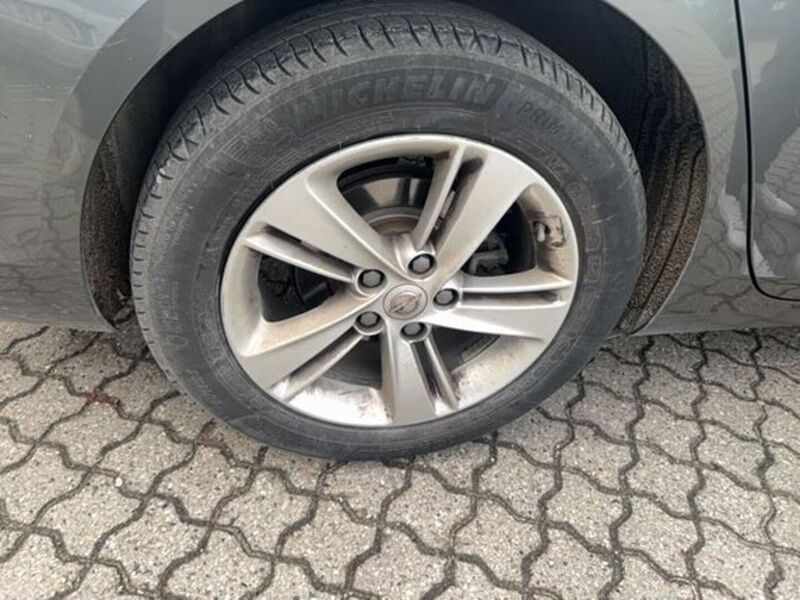 Opel Insignia vaihtoauto