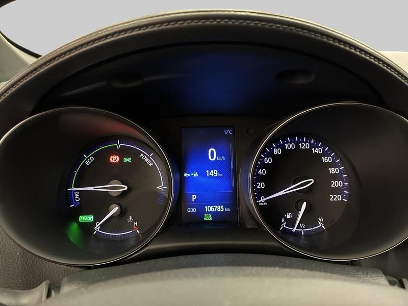 Toyota C-HR vaihtoauto