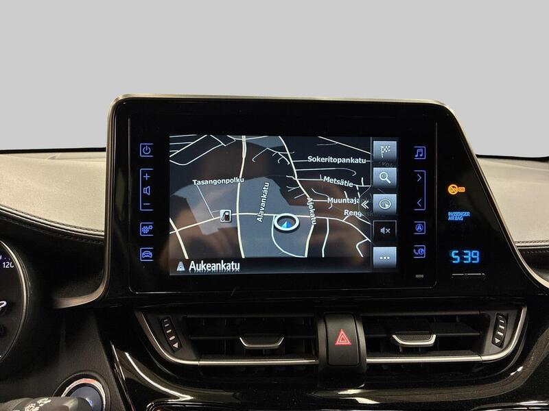 Toyota C-HR vaihtoauto