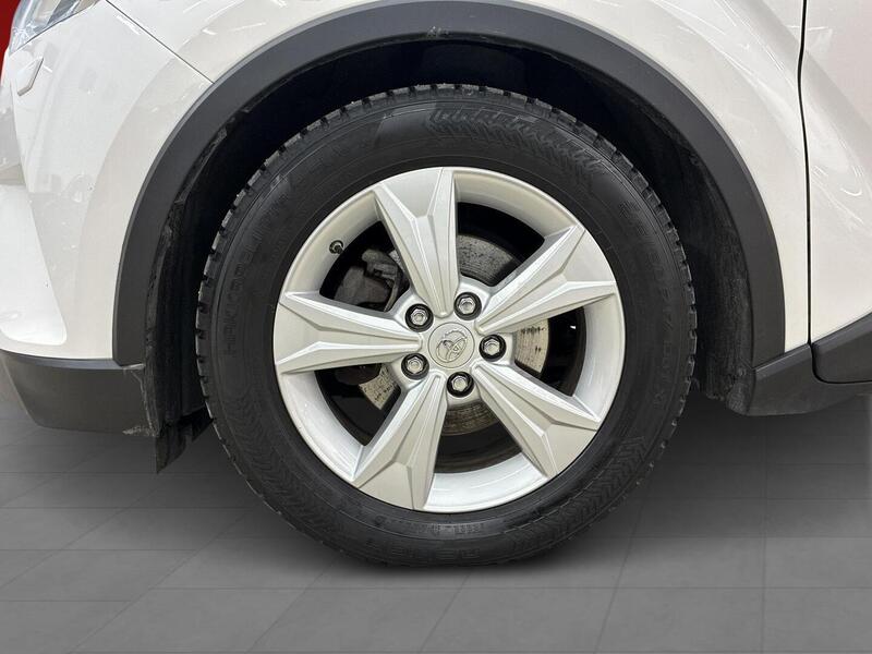 Toyota C-HR vaihtoauto