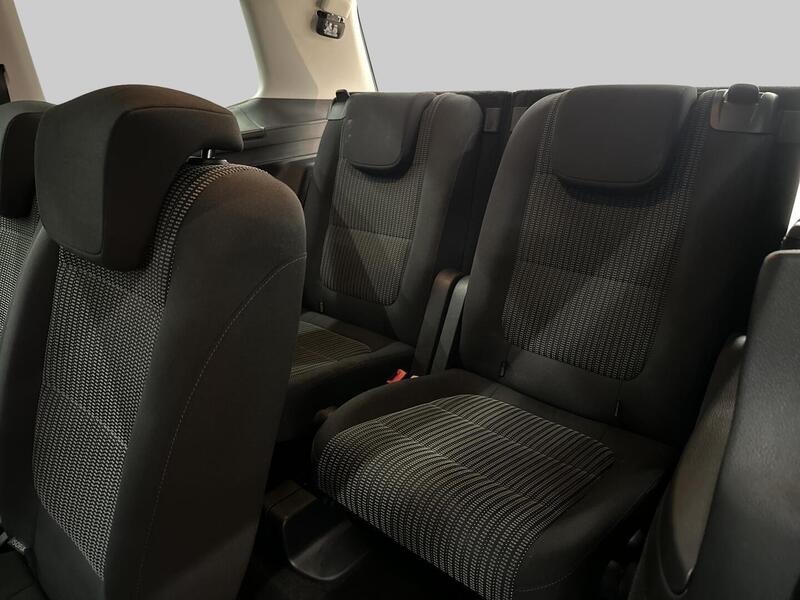 SEAT Alhambra vaihtoauto