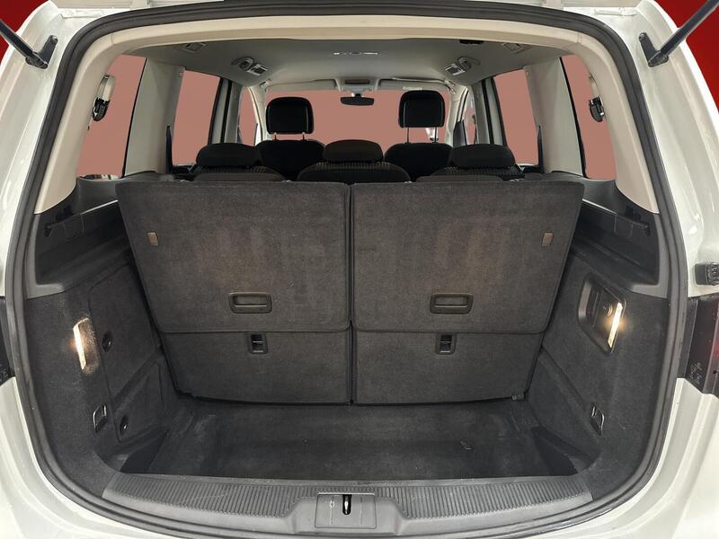 SEAT Alhambra vaihtoauto