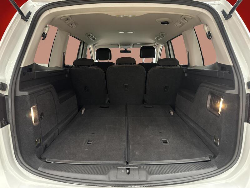 SEAT Alhambra vaihtoauto