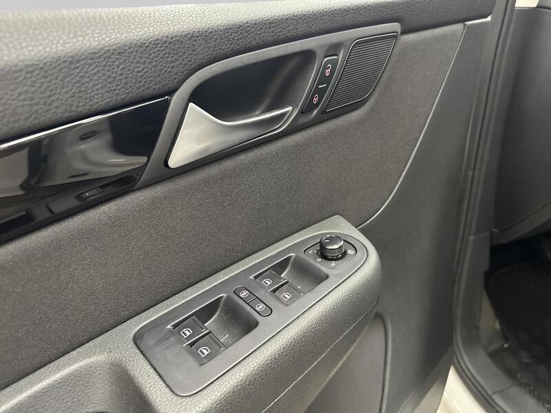 SEAT Alhambra vaihtoauto