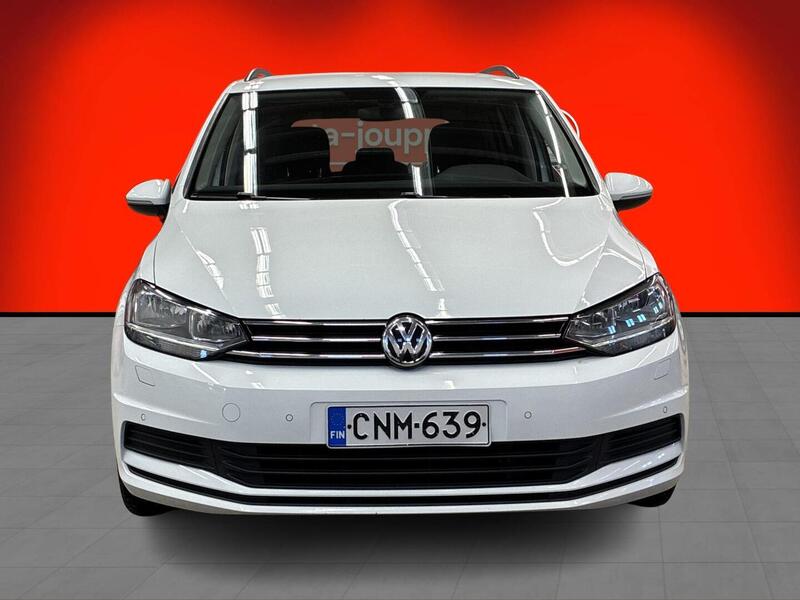 Volkswagen Touran vaihtoauto