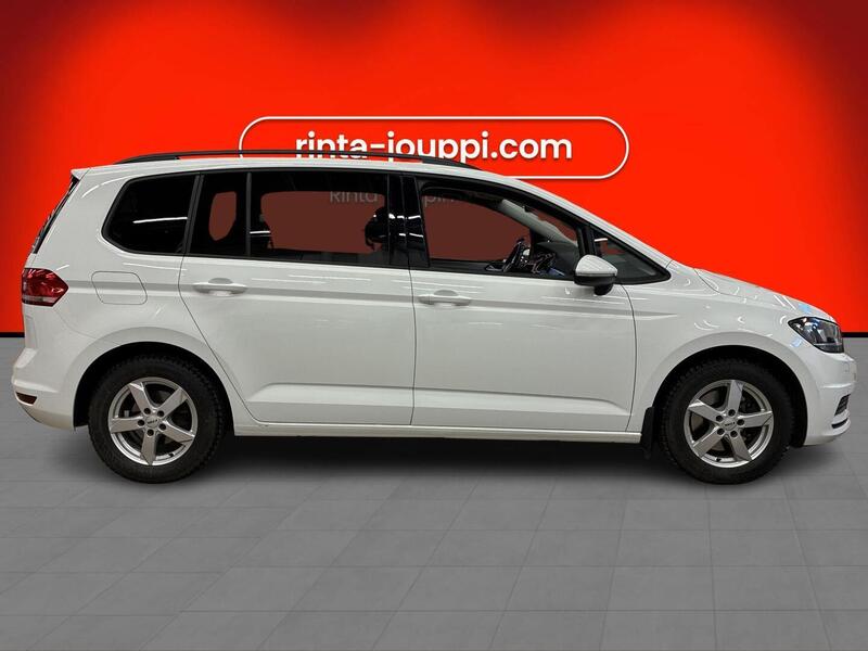 Volkswagen Touran vaihtoauto