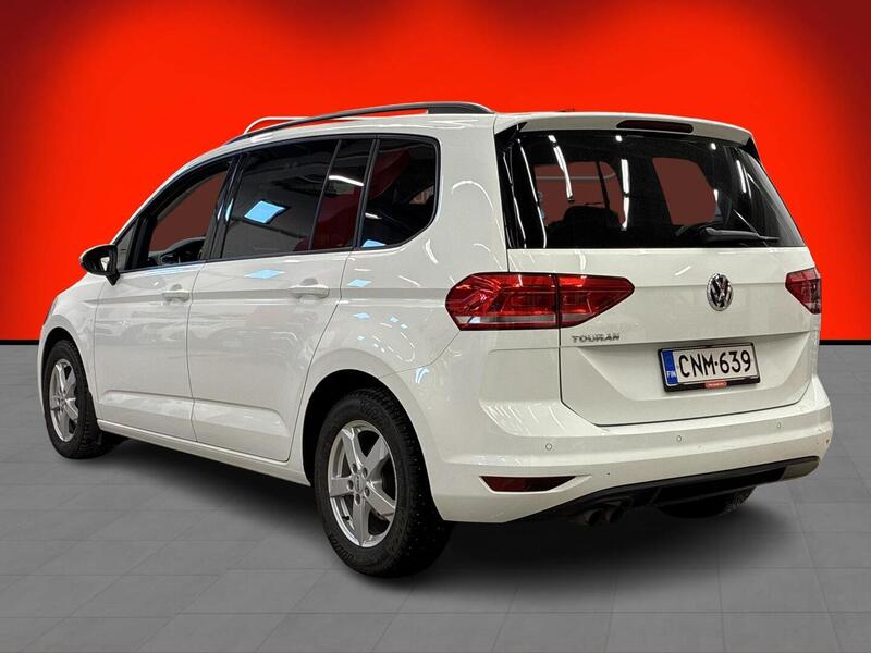 Volkswagen Touran vaihtoauto