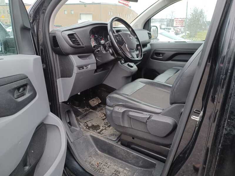 Opel Vivaro vaihtoauto