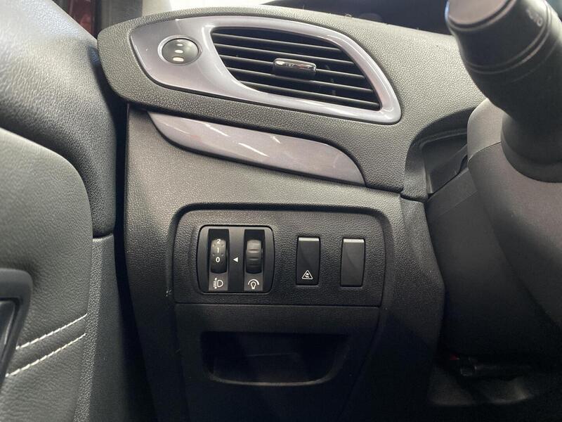 Renault Scénic vaihtoauto