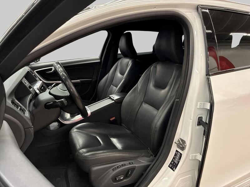 Volvo V60 Cross Country vaihtoauto