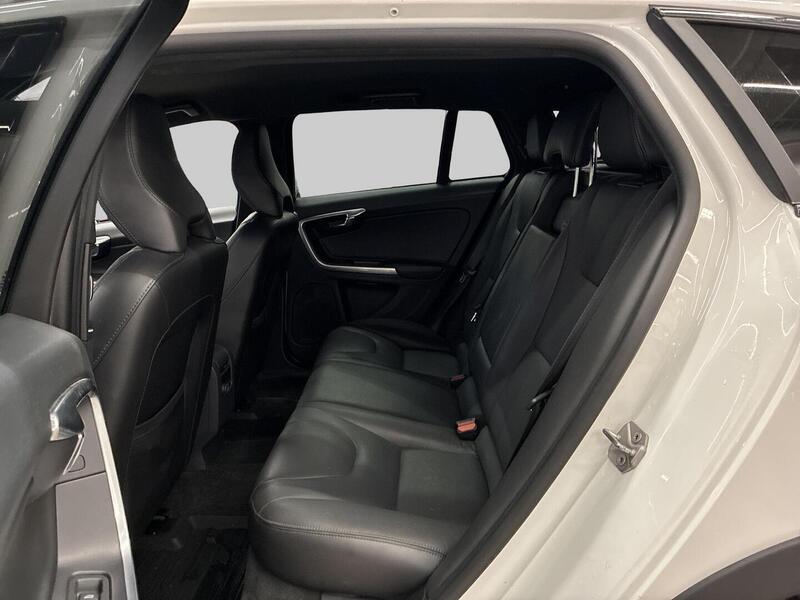 Volvo V60 Cross Country vaihtoauto