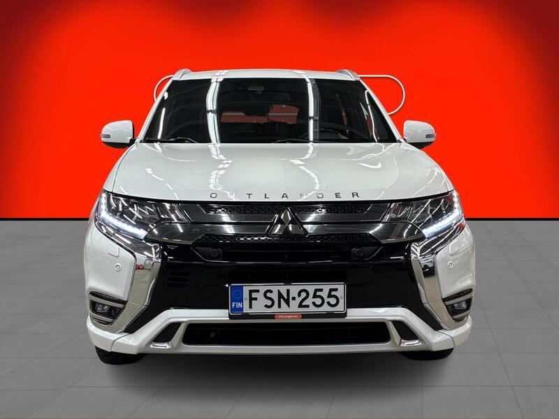 Mitsubishi Outlander PHEV vaihtoauto