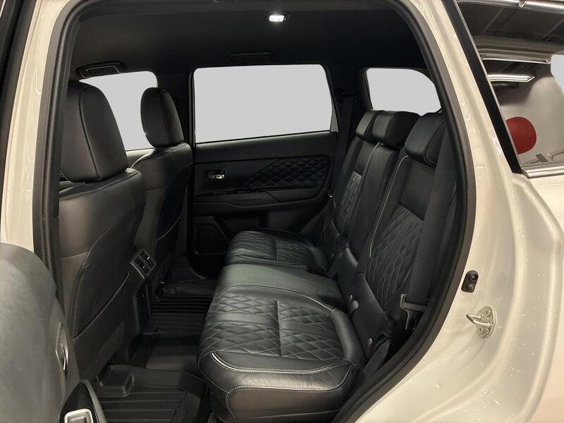 Mitsubishi Outlander PHEV vaihtoauto