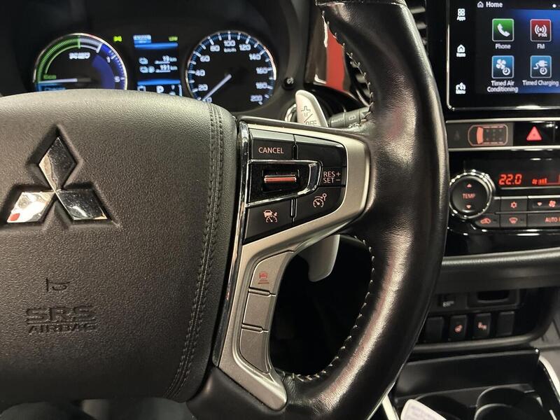 Mitsubishi Outlander PHEV vaihtoauto