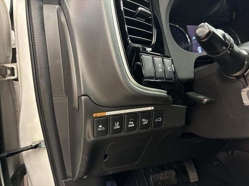 Mitsubishi Outlander PHEV vaihtoauto