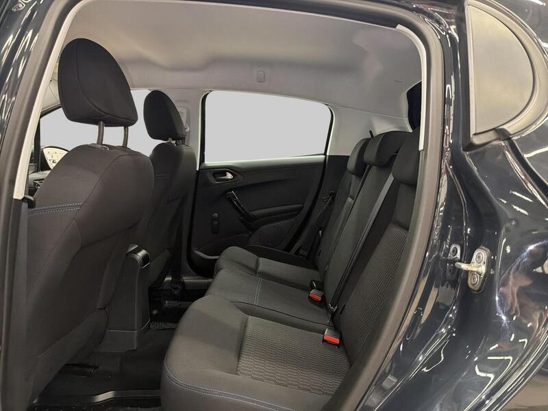 Peugeot 208 vaihtoauto