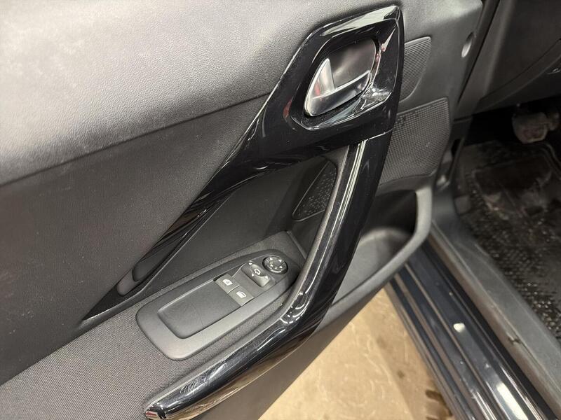 Peugeot 208 vaihtoauto