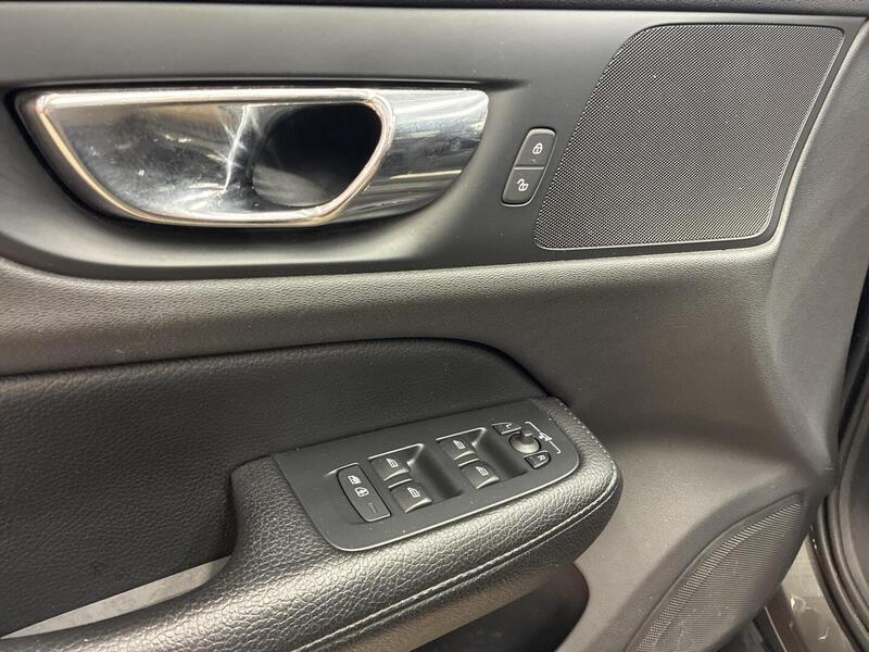 Volvo V60 Cross Country vaihtoauto