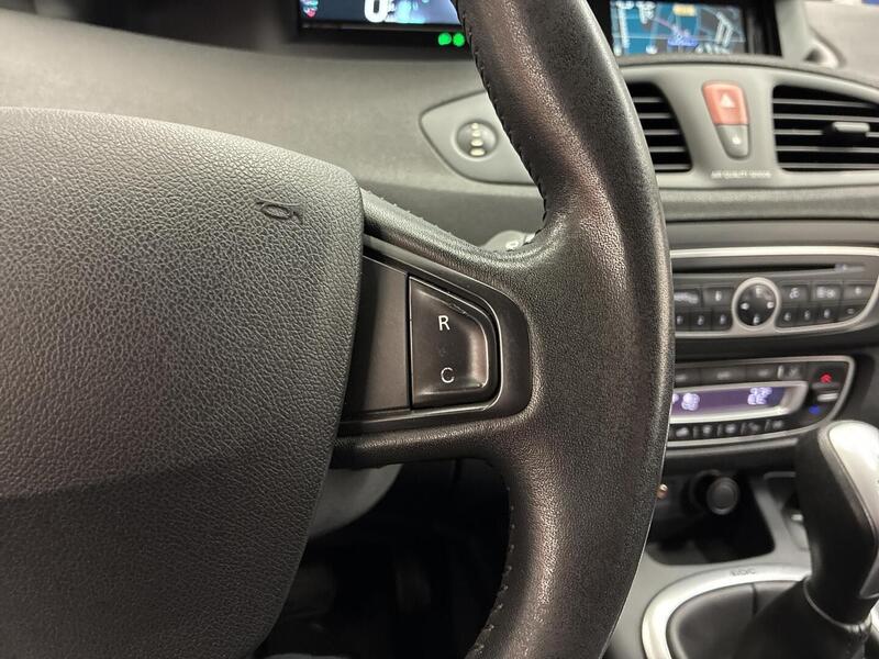 Renault Grand Scénic vaihtoauto