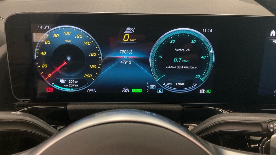 Mercedes-Benz EQA vaihtoauto