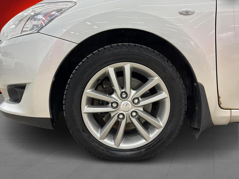 Toyota Auris vaihtoauto