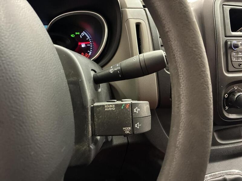 Nissan NV300 vaihtoauto