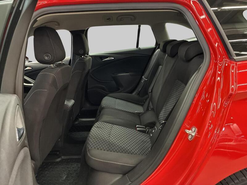 Opel Astra vaihtoauto