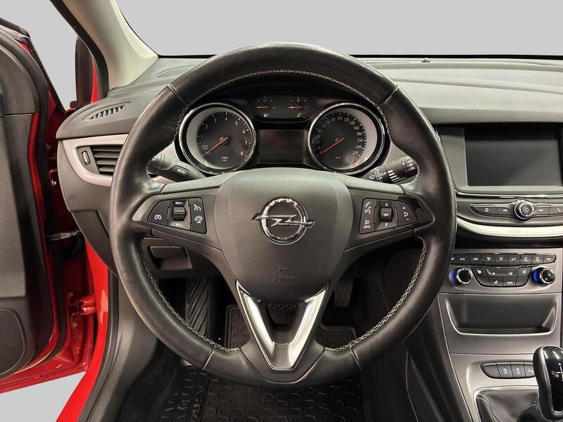 Opel Astra vaihtoauto