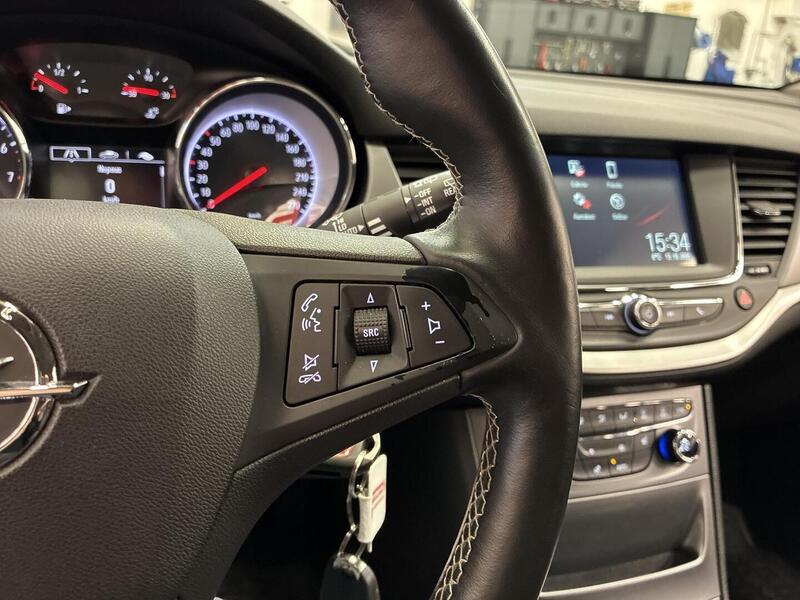 Opel Astra vaihtoauto