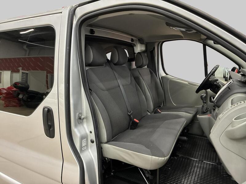 Opel Vivaro vaihtoauto