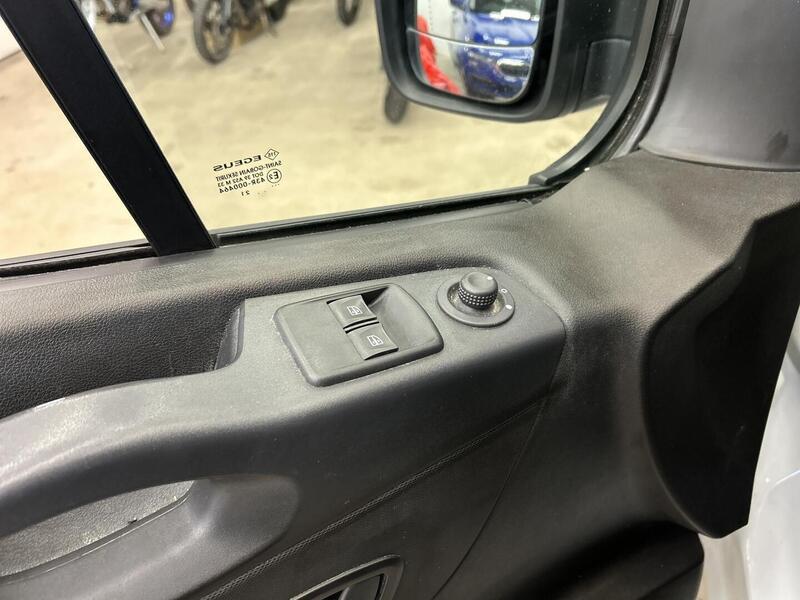 Renault Trafic vaihtoauto