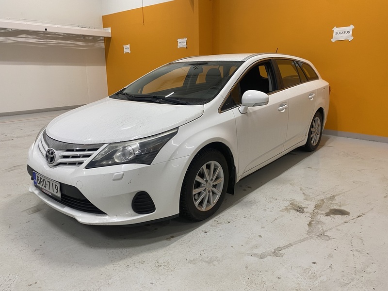 Toyota Avensis vaihtoauto