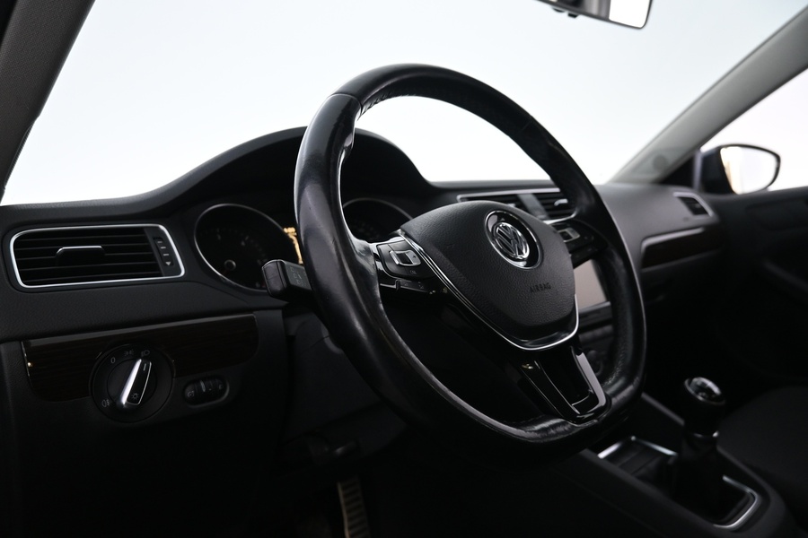 Volkswagen Jetta vaihtoauto