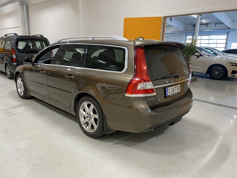 Volvo V70 vaihtoauto
