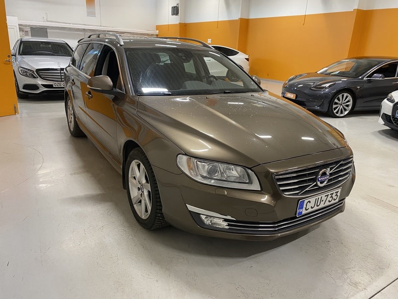 Volvo V70 vaihtoauto