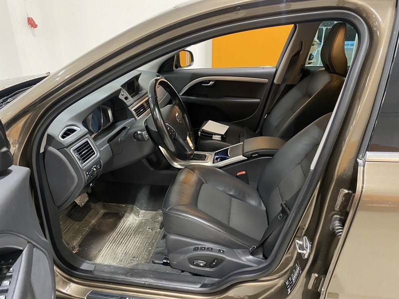 Volvo V70 vaihtoauto