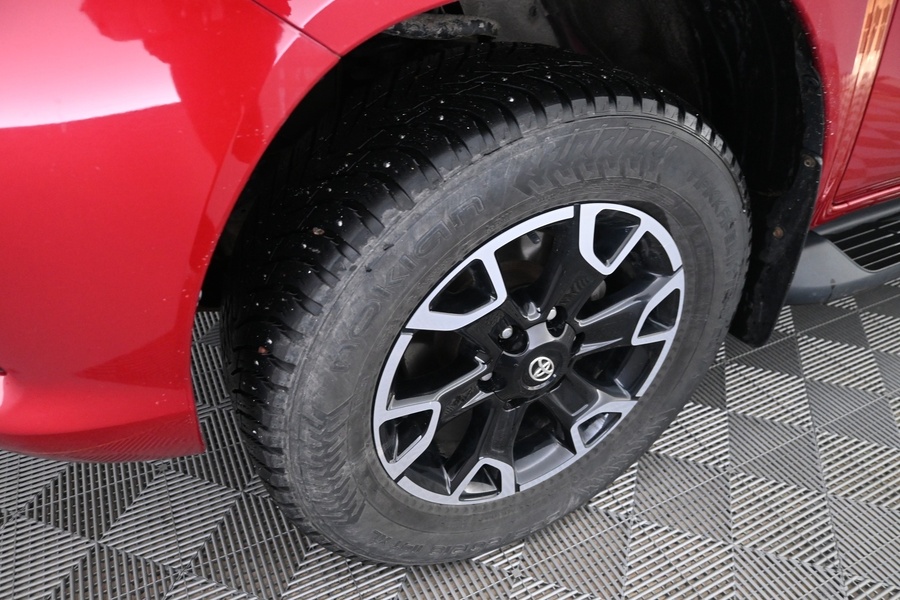 Toyota Hilux vaihtoauto